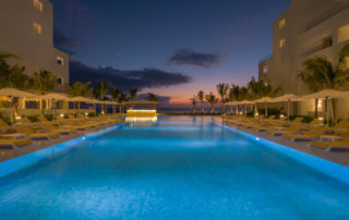 Izla Beach Front Hotel with Lost Oasis Isla Mujeres