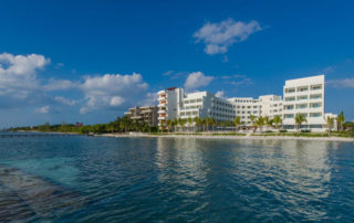 Izla Beach Front Hotel with Lost Oasis Isla Mujeres